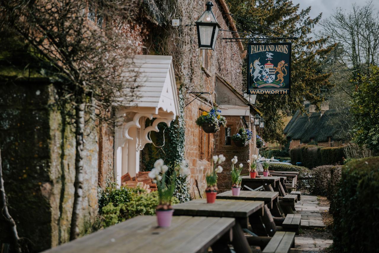 The Falkland Arms Chipping Norton Exteriér fotografie